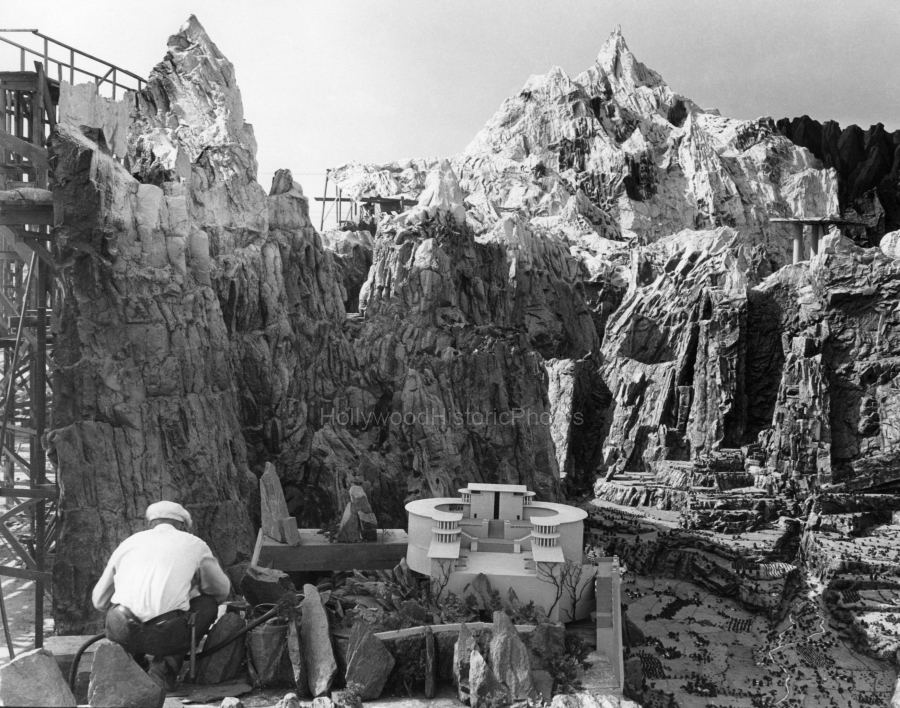 Lost Horizon 1937 1 Production set design wm.jpg